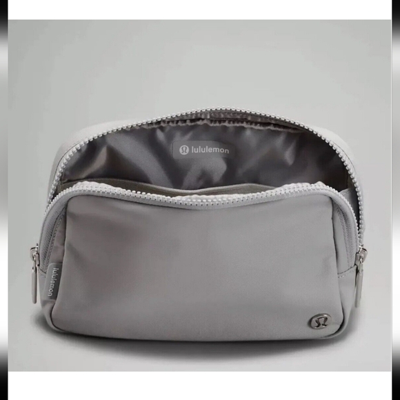 Lululemon grey Everywhere bag Large 2.5 L BNWT - Picture 3 of 7